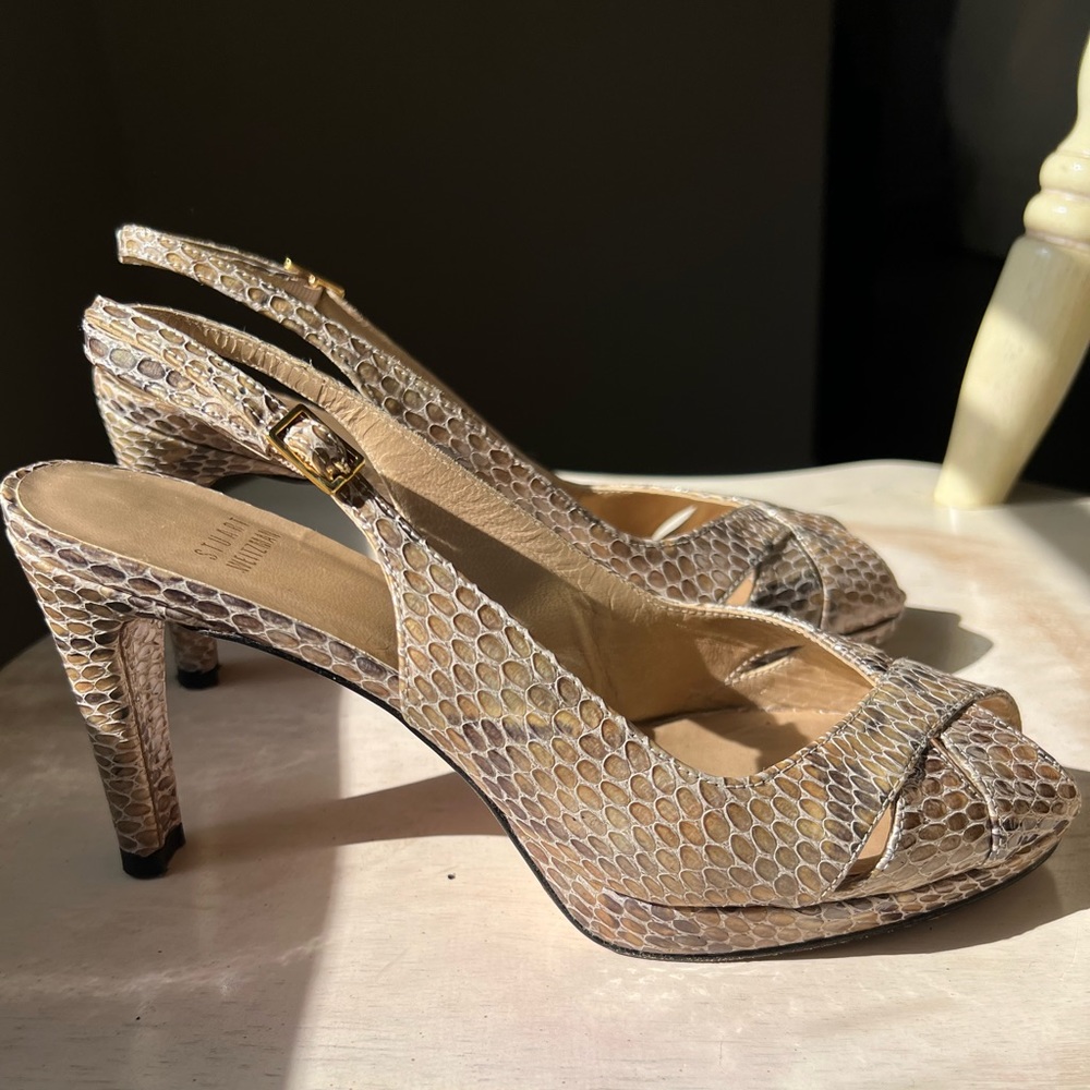 Size 8 Stuart Weitzman snakeskin heels